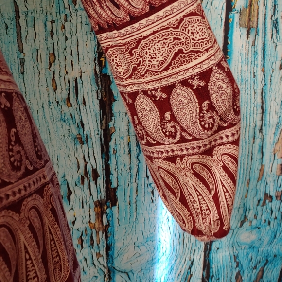 Rose+Olive long sleeve Burgundy paisley shirt - Picture 10 of 14